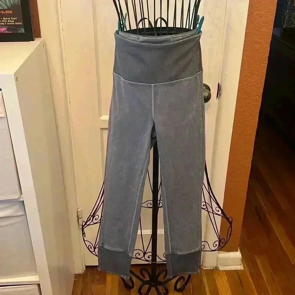 Lululemon Wunder Under Crop 23" *Ribbed-Sz 6